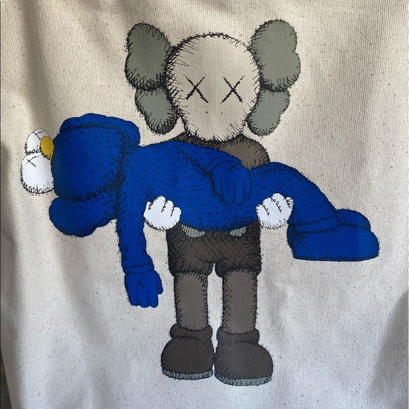 KAWS X UNIQLO TOTE BAG - Picture 3 of 3